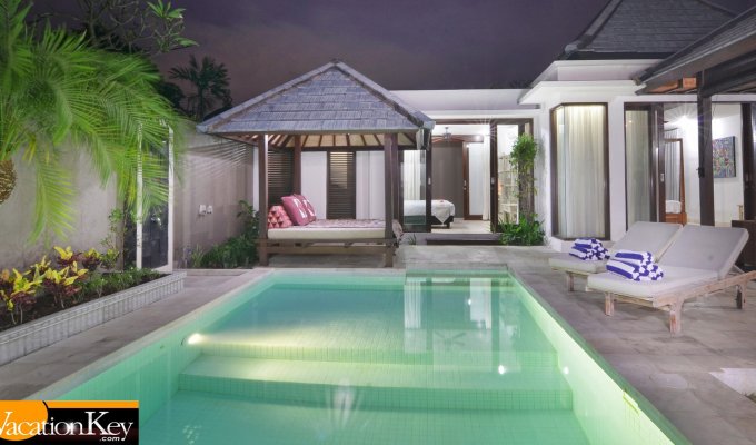 Indonesie Bali Location Villa Sanur à 5mins de la plage avec piscine privée et personnel