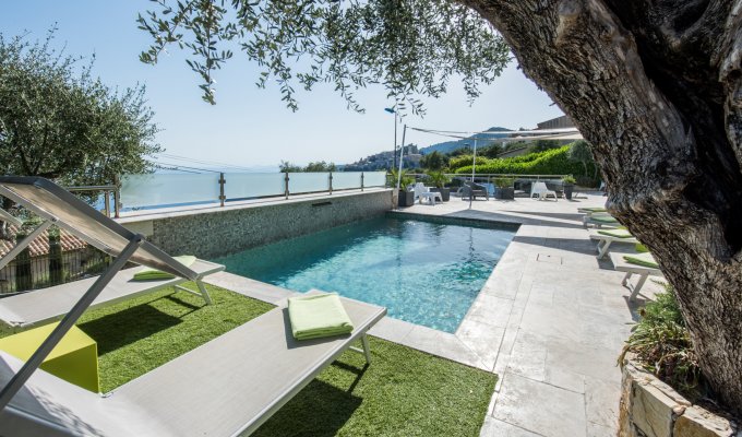 Location Villa de Luxe Cote d Azur Eze entre Nice et Monaco vue sur mer piscine chauffée