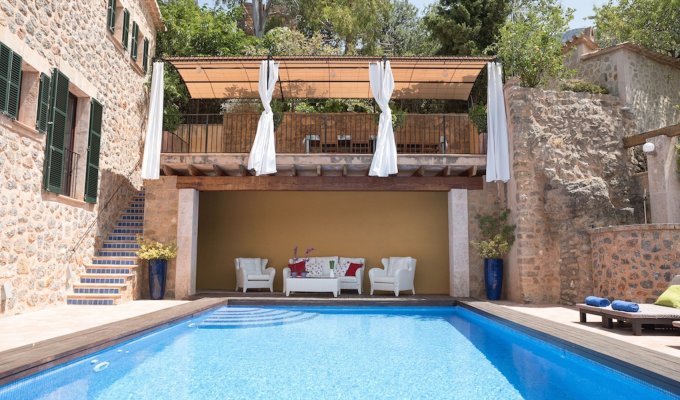 Iles Baléare location villa luxe Majorque Deia 8 personnes piscine privée salle fitness 3 Km de la plage