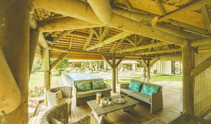 Location villa Ile Maurice pieds dans l'eau à Trou d'Eau Douce proche de l'Ile aux Cerfs