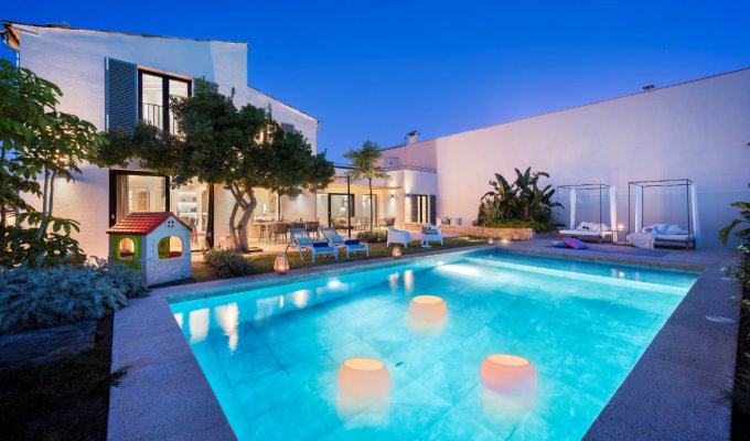 Iles Baleares Location villa luxe Majorque Pollença 8 personnes piscine privée 10 min des plages