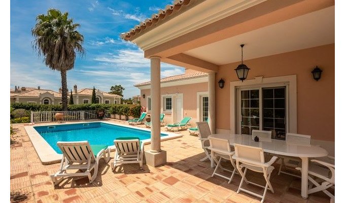 Location Villa Luxe Portugal Quinta do Lago avec piscine privée et à 3 mins à pied de la plage, Algarve