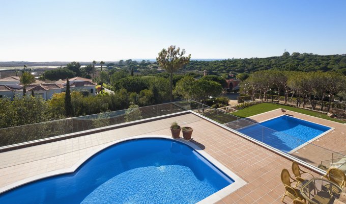 Location Villa Luxe Portugal Quinta do Lago avec 2 piscines privées, jacuzzi et vue sur la mer, Algarve