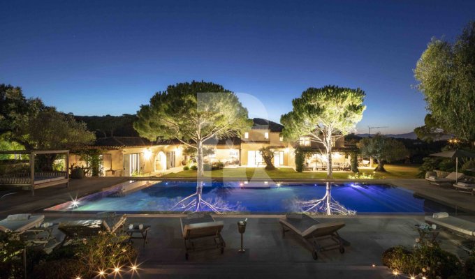 Location Villa De Luxe Saint Tropez Proche Plage Tahiti Piscine Privée Conciergerie