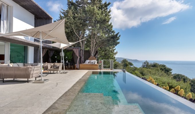 Location Villa de Luxe Saint Tropez Ramatuelle proche plage vue sur mer 