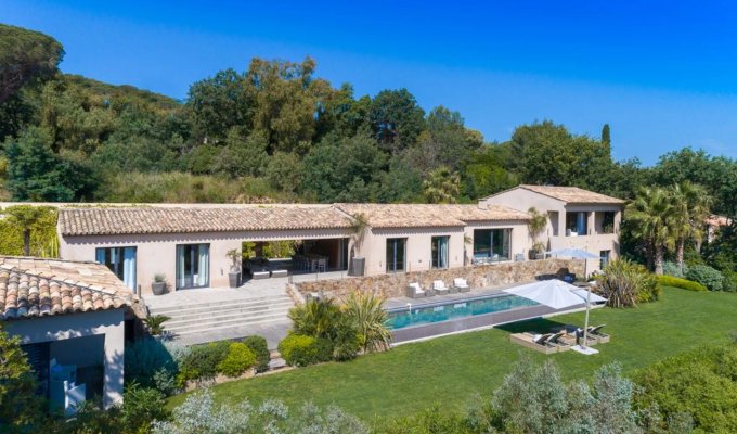 Location Villa de Luxe Saint Tropez vue sur mer piscine privée