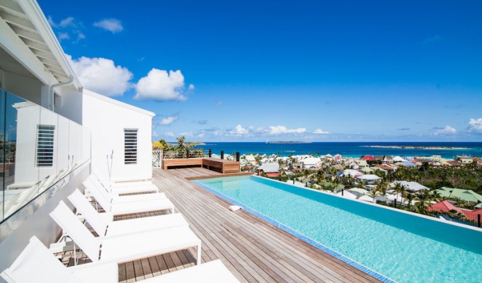 Location villa de luxe à St Martin avec piscine privée sur les hauteurs de Baie Orientale