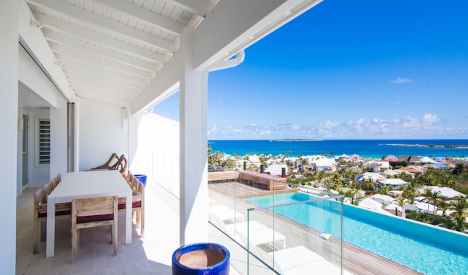 Location villa de luxe à St Martin avec piscine privée sur les hauteurs de Baie Orientale