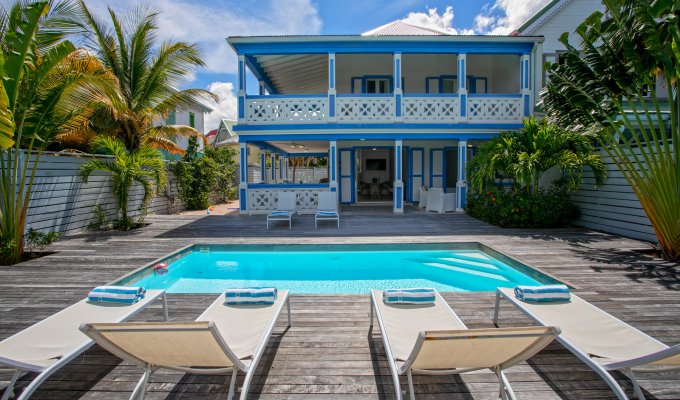 Location Villa au coeur du village de Baie Orientale avec piscine privée 