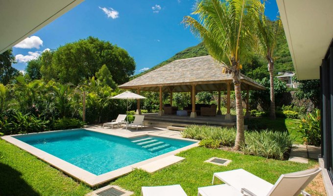 Location Villa Ile Maurice Riviere noire Plage de la Preneuse avec piscine privée en Residence avec restaurant