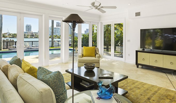 Location Villa luxe Miami Beach Venetian Island piscine chauffée jacuzzi
