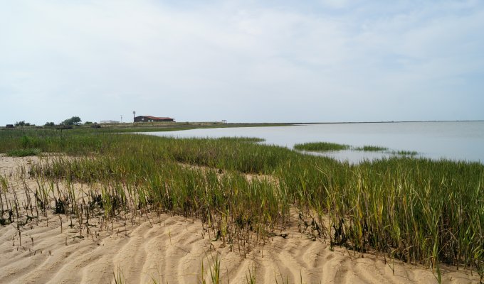 Vendee Location Villa L'Aiguillon sur Mer pour groupe face au plan d’eau, à deux pas des commerces et du port