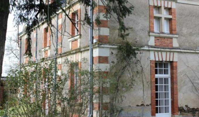 Pays de la Loire Location Chateau Cholet avec piscine à 45 minutes du parc du Puy du Fou et du Parc Terra Botanica