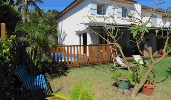 Location Villa La Reunion Pieds dans l'eau avec piscine à St Gilles les Bains