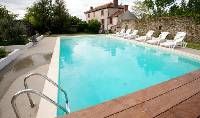 Vendee Location Villa Fontenay le Comte avec piscine et spa à disposition