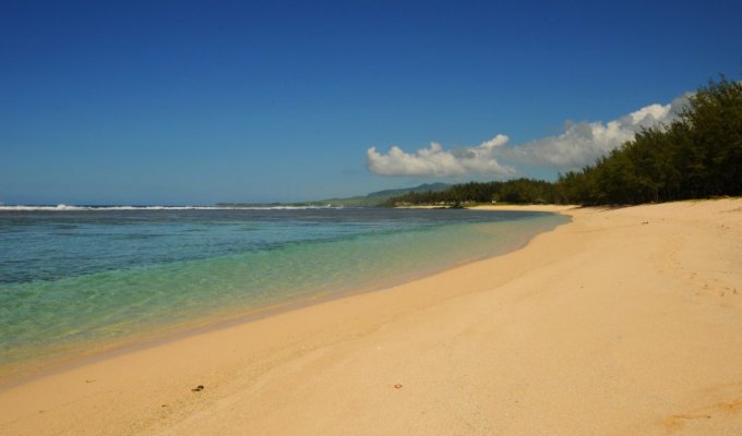 Location villa Ile Maurice à Riambel pied dans l'eau avec piscine privée et personnel