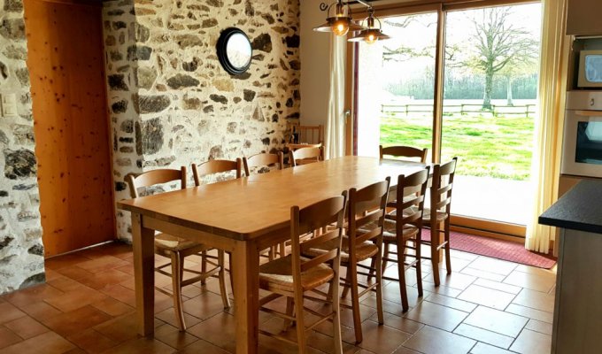 Vendee Location Maison Vacances Puy du Fou avec piscine intérieure chauffée et cuisine extérieur