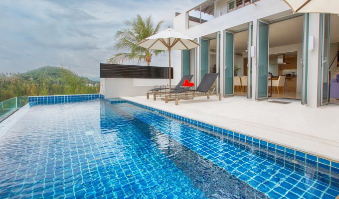 Thailande Location Villa Phuket 600 m de  Surin Beach avec Chef et Personnel
