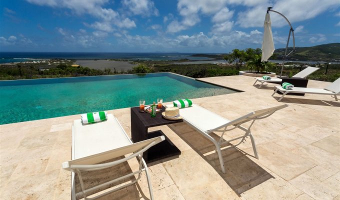 Location SAINT-MARTIN   Villa avec piscine privée et Vue Mer sur les hauteurs du Parc de Baie Orientale - Caraibes - Antilles Françaises