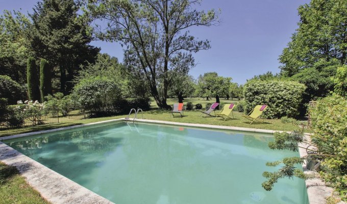 Location  villa de charme à Lagnes avec piscine