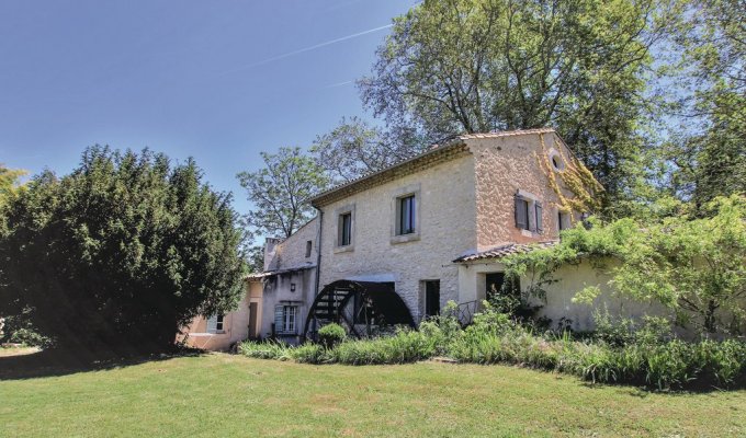 Location  villa de charme à Lagnes avec piscine