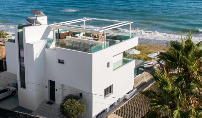Villa avec sa terrasse panoramique