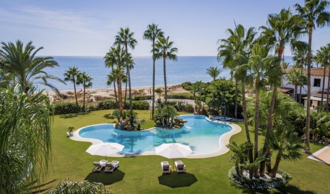 Piscine en bord de mer