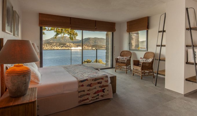 Villa pieds dans l'eau Propriano