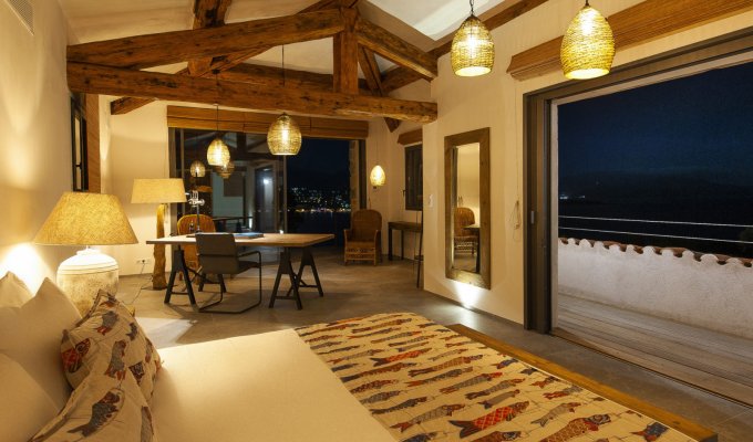 Villa pieds dans l'eau Propriano