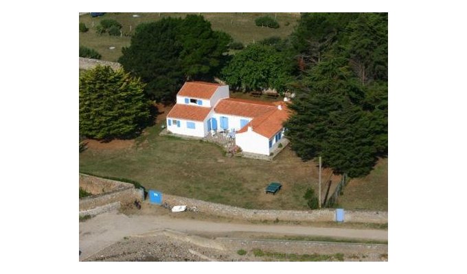 Vendée Location Villa Ile d'Yeu avec un accès direct à la plage et à quelques pas du port et des commerces