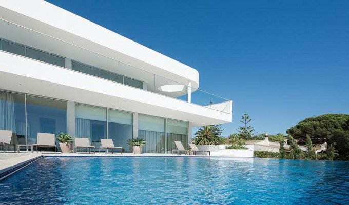 Location Villa Luxe Lagos avec piscine chauffée à 5 mns à pied de la plage, Algarve