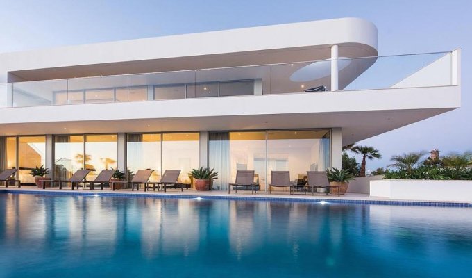 Location Villa Luxe Lagos avec piscine chauffée à 5 mns à pied de la plage, Algarve