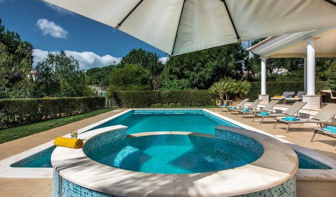 Location Villa Luxe Algarve Vilamoura avec piscine chauffée et bordant le parcours de Golf