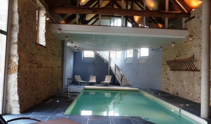 Location maison vacances 5* Champagne Piscine chauffée salle de sport Aire de jeux