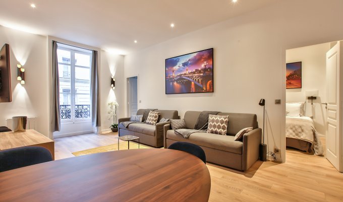 Location Appartement Luxe Paris Champs Elysees au pied de la fameuse Avenue des Champs Elysees