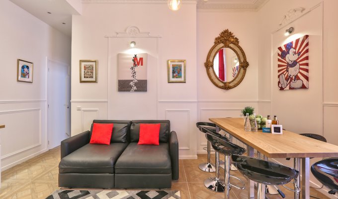 Location Appartement Luxe Paris Champs Elysees pour les fans de Walt Disney