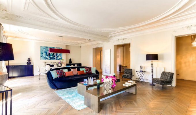 Location Appartement Luxe Paris Champs Elysees 5mns à pied des bords de Seine