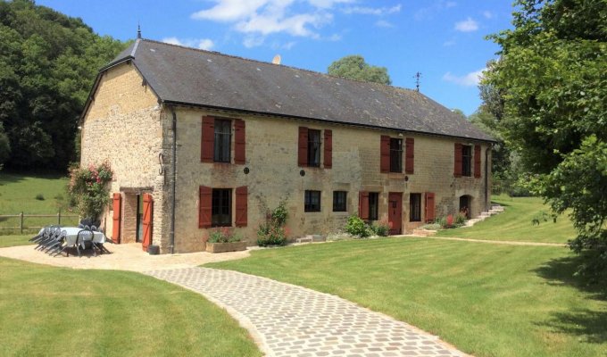 Location maison vacances Ardennes piscine plein air chauffée cheminée