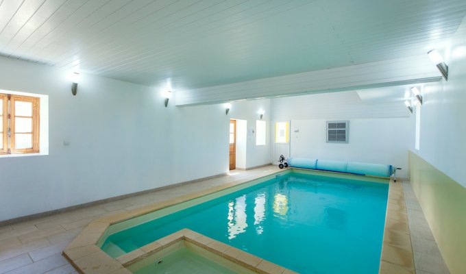 Location Château vacances piscine intérieure sauna privé en Champagne