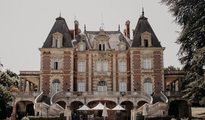 Location Chateau Paris pour séjours exclusifs avec personnel et service conciergerie