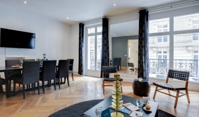 Location Appartement Luxe Paris Champs Elysees pour séjours de Groupe, Famille et Entreprises