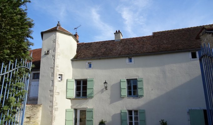 Location Demeure de caractère en Champagne calme avec jardin clos isolé