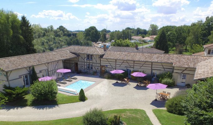 Location Maison vacances en Champagne jacuzzi et piscine extérieure privée proche Lac du De