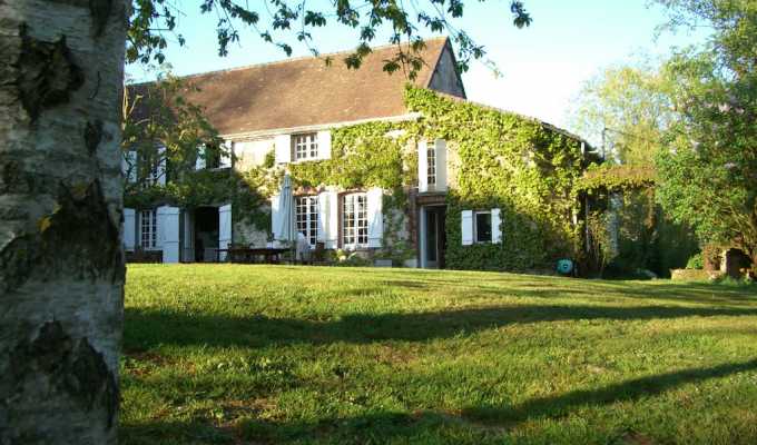 Location Maison Vacances Champagne étang et piscine privative situé au calme