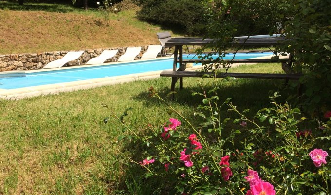 Location Maison Vacances Champagne étang et piscine privative situé au calme