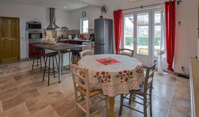 Location Maison Saint-Saturnin-Lès-Apt avec piscine privée