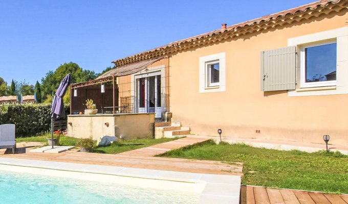 Location Maison Saint-Saturnin-Lès-Apt avec piscine privée