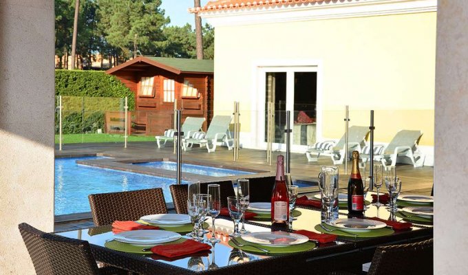 Location Villa Aroeira sur terrain de Golf avec piscine privée et salle de jeux, Cote Lisbonne