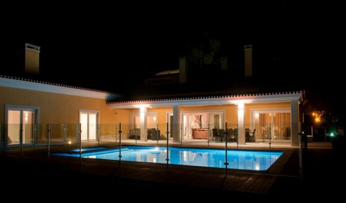 Location Villa Aroeira sur terrain de Golf avec piscine privée et salle de jeux, Cote Lisbonne