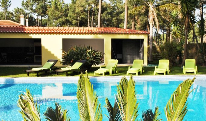 Location Villa Aroeira avec piscine privée, salle de jeux, sur le Golf et près de la plage, Cote Lisbonne